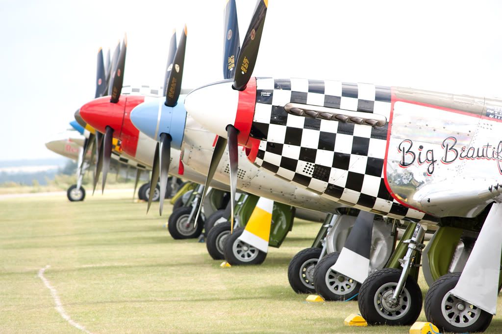 http://i1108.photobucket.com/albums/h413/Phil_NCFC/flying-legends-2011-044-1.jpg