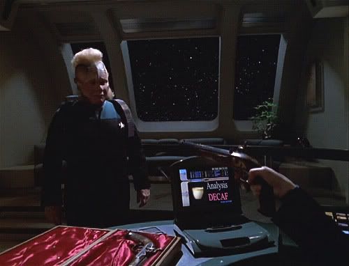 Star_Trek_Voyager_-_PerCus2.jpg