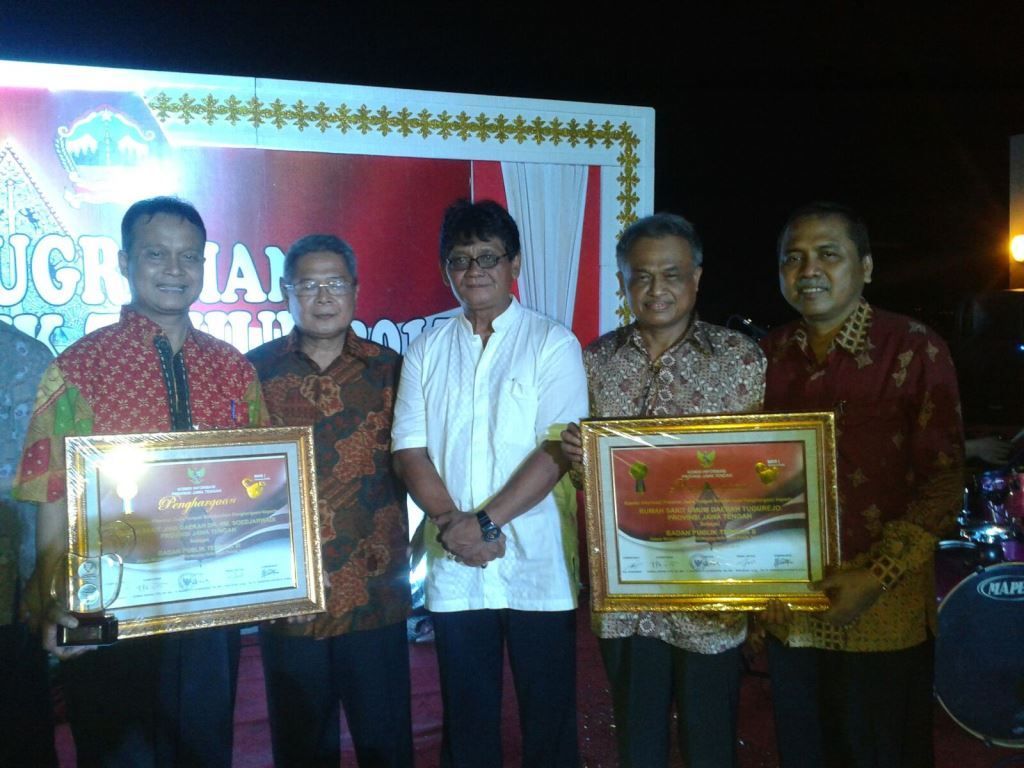  photo raih award_zpsaj3e7gwd.jpg