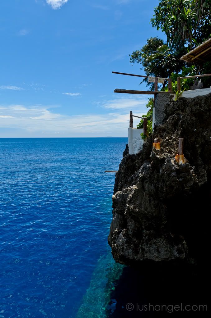 boracay-cliff-diving-height