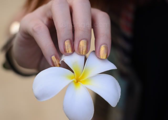sparitual-gold-nail-polish