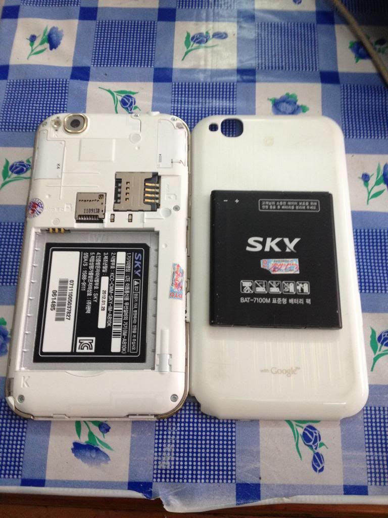 Sky A810 white và Sky A860 white ....giá rẻ !!! - 1