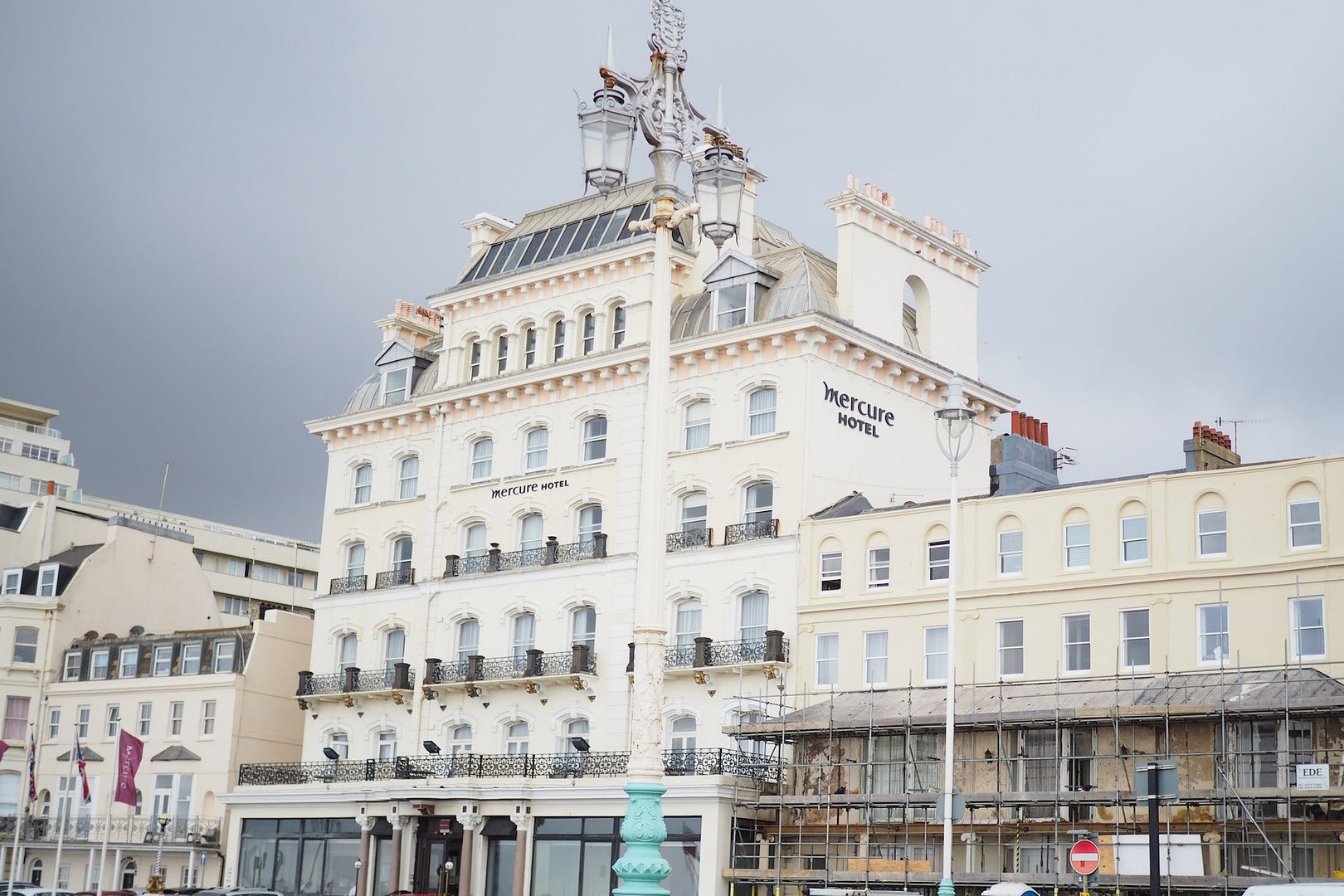 photo mercure hotel brighton travel uk.jpeg