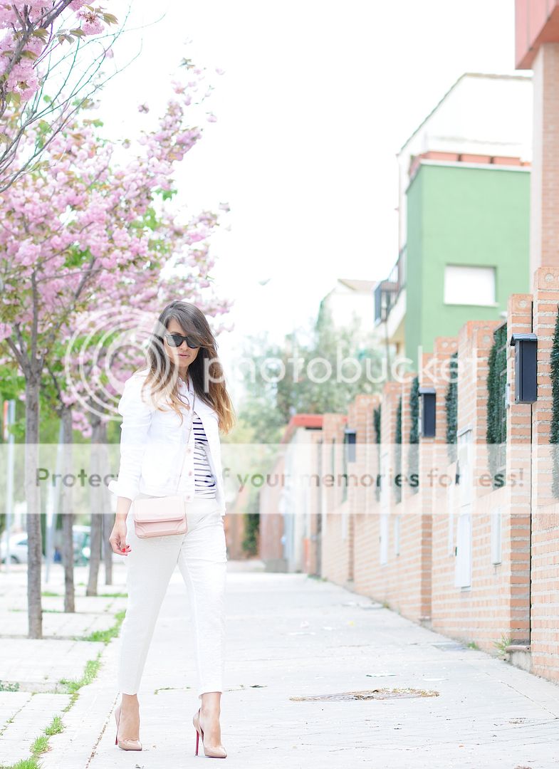  photo how to wear white style outfit.jpg