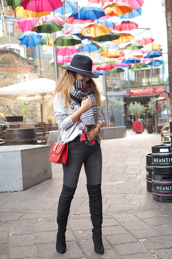  photo borough market london uk umbrellas food londres mercadillos.jpg