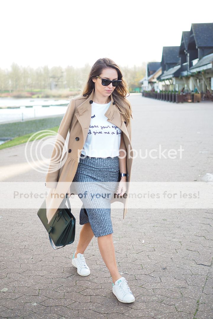  photo casual street style fashion bloggers adidas stan smith topshop london burberry _2.jpg