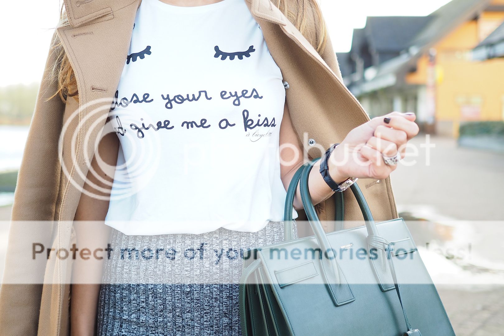  photo close your eyes and give me a kiss a bicyclette t-shirt bartabac fashion blogger.jpg