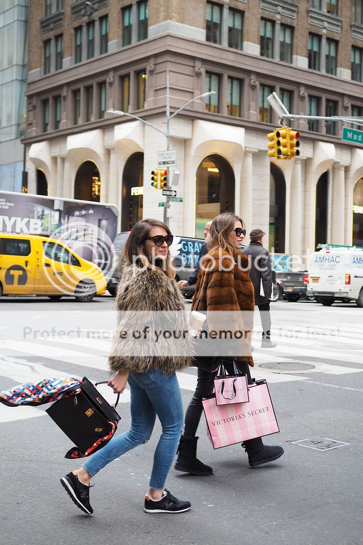 Shooping in New York City.jpg