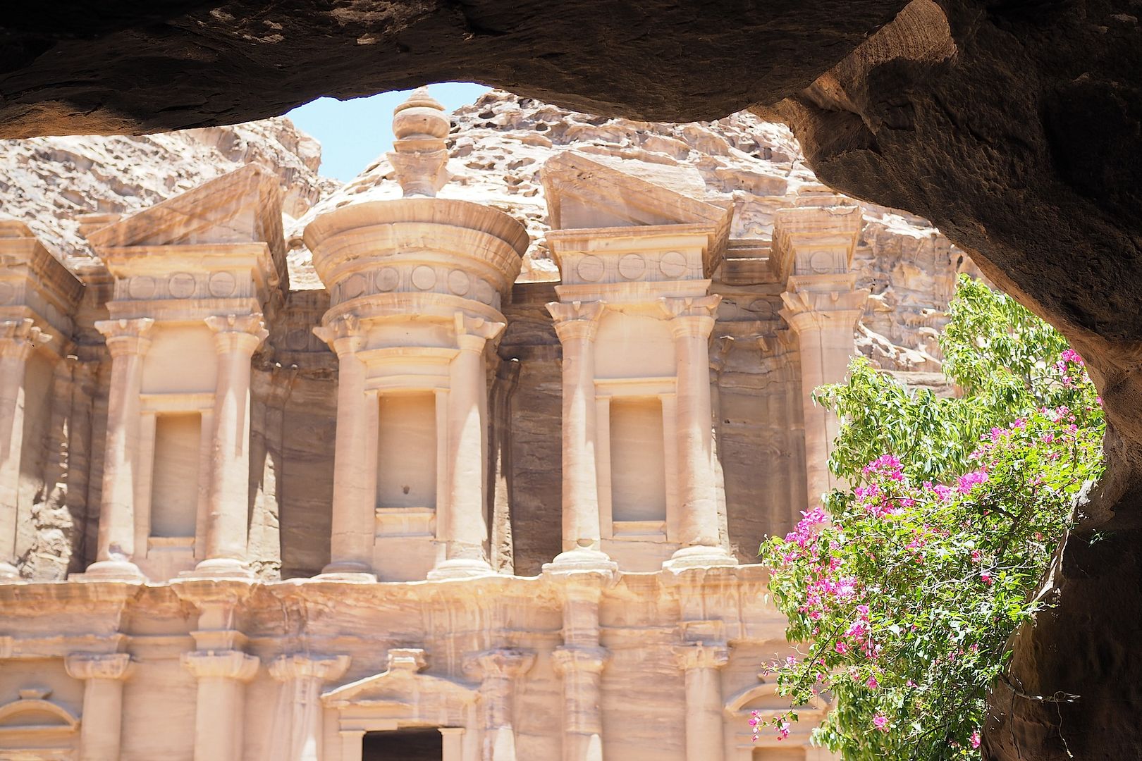  photo petra el monasterio jordania jordan .jpg