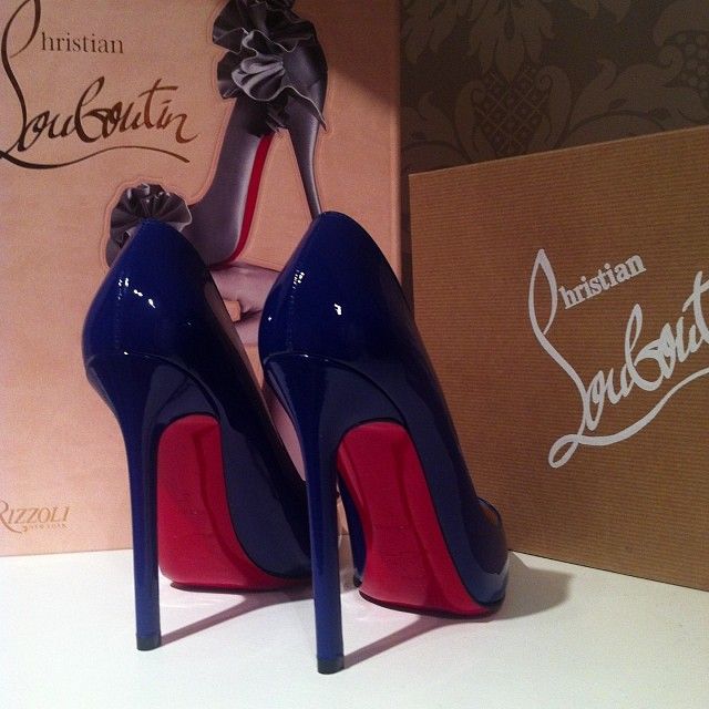 pigallechristianlouboutin.jpg