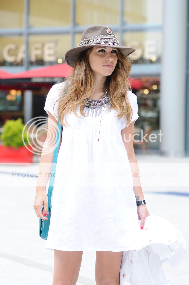  photo how to wear white dress summer.jpg