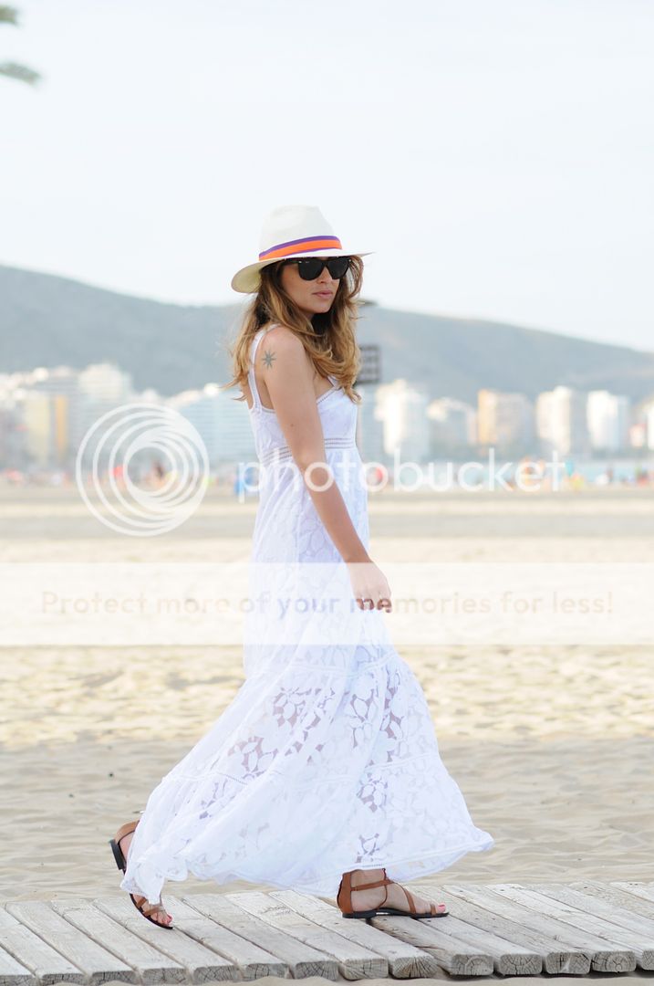  photo vestido blanco ibicenco Charo Ruiz moda.jpg