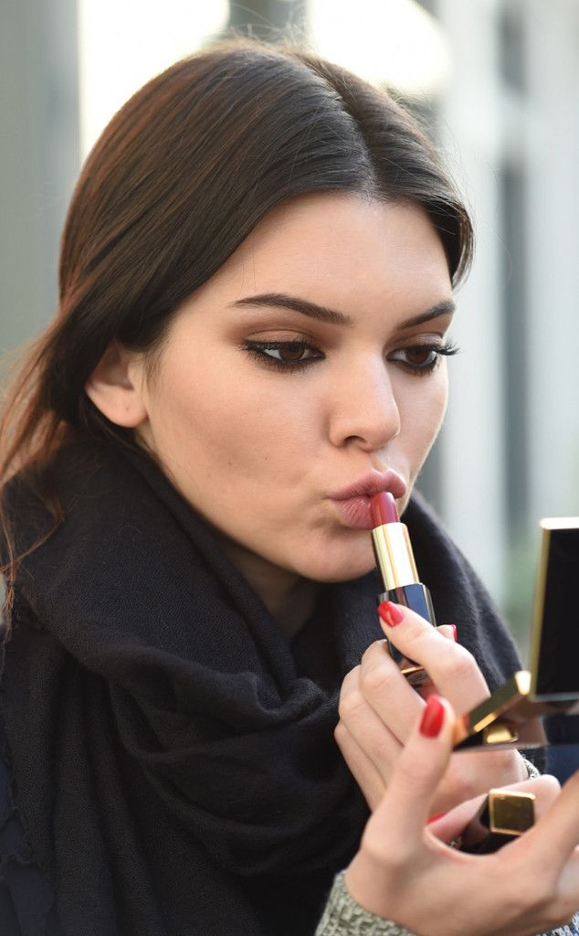 Kendall-Jenner-maquillaje makeup.jpg