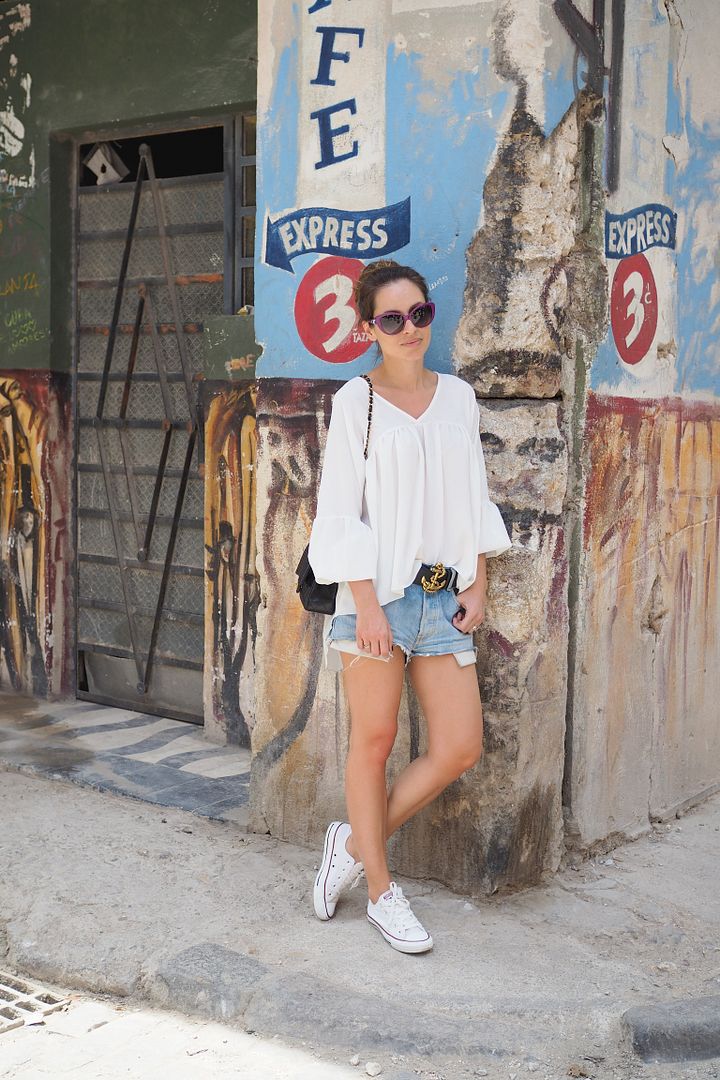  photo levis vintage shorts denim casual style converse.jpg