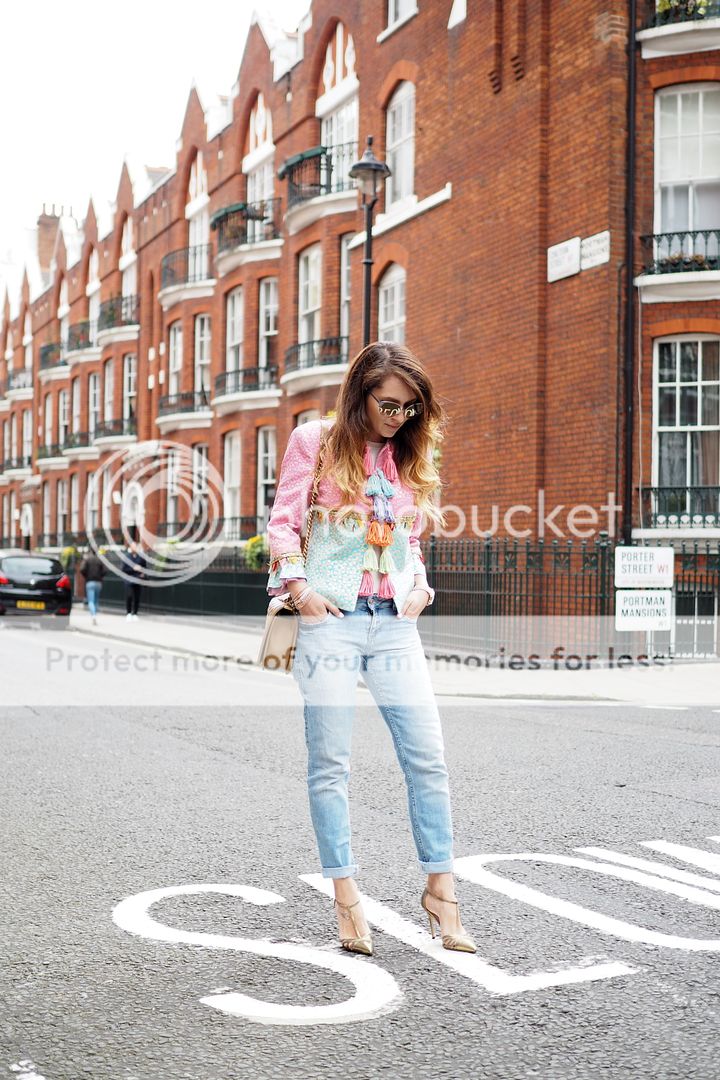 london street style sjp by Sarah Jessica Parker Carrie pumps net a porter.jpeg