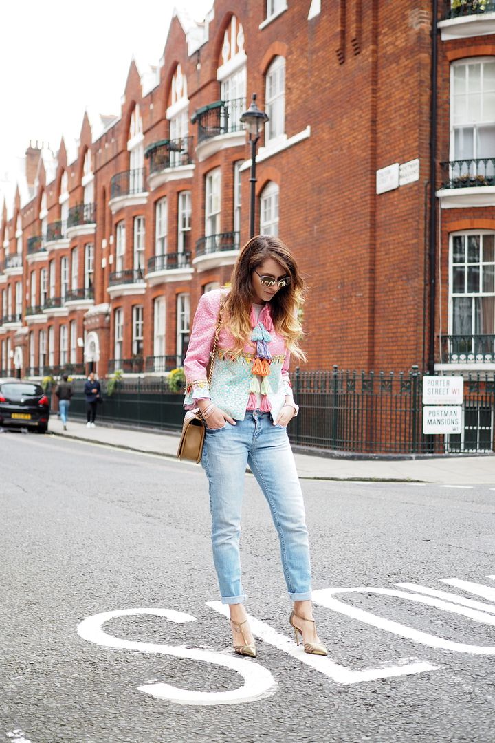 london street style sjp by Sarah Jessica Parker Carrie pumps net a porter.jpeg