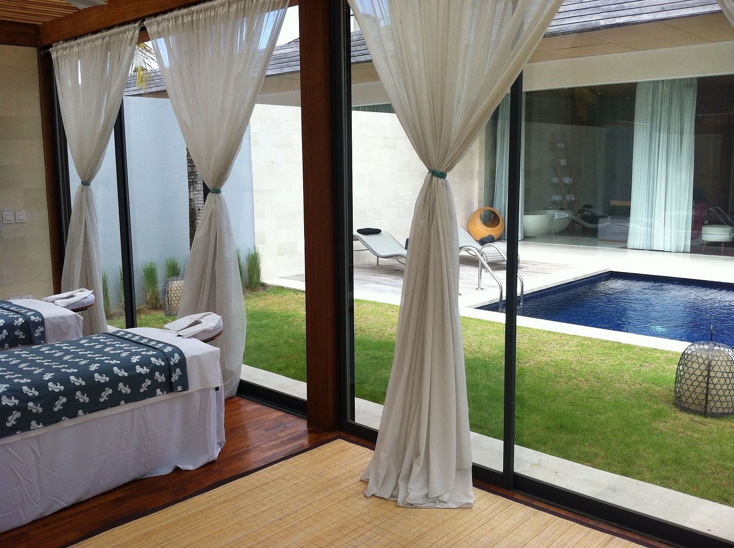 photo masajesbaliindonesia.jpg