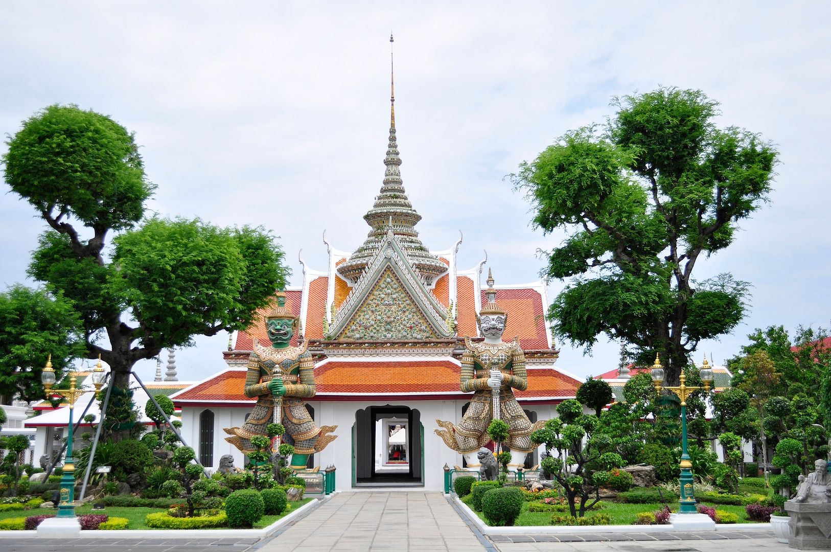  photo templesthailandbuddhabankokasia.jpg