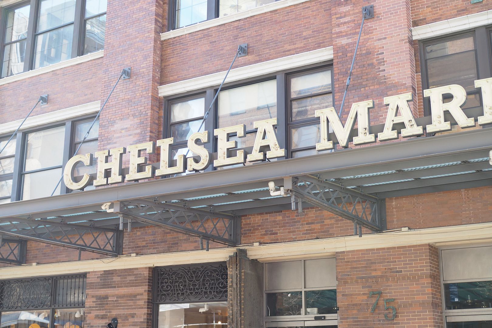  photo chelsea market new york restaurants usa.jpg